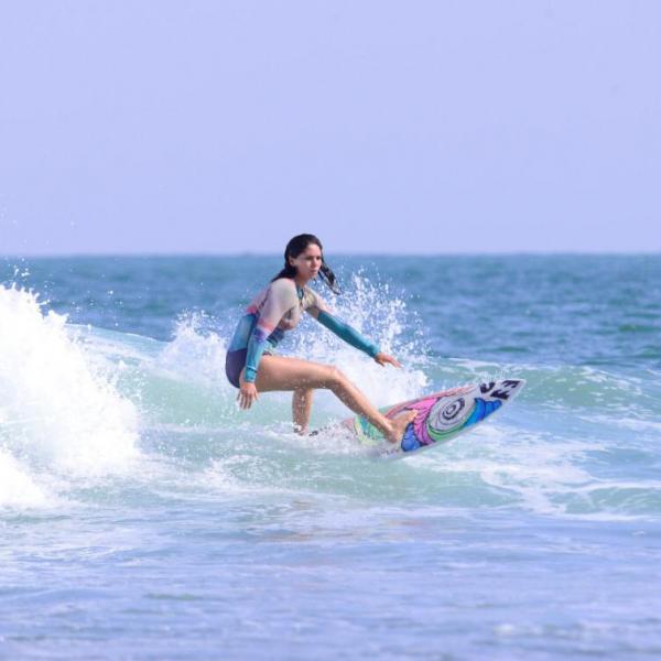 CLASES DE SURF EN MANCORA 